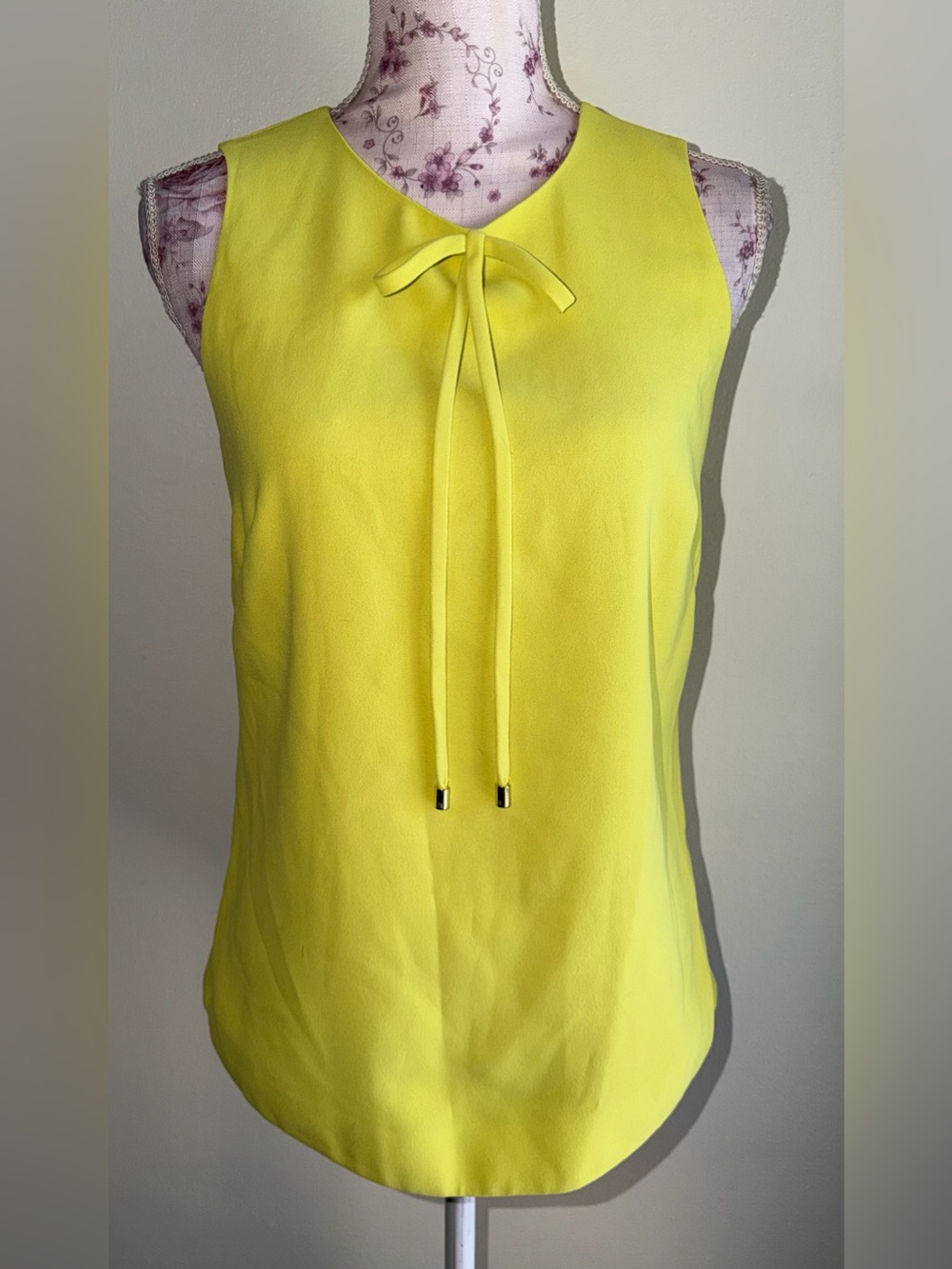 Ted Baker London Tie-Neck Sleeveless Blouse Sz 1 (US 2-4 Small)